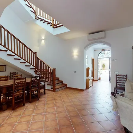 Luxury 5 Bed House Private Pool And Sea View Ferienhaus