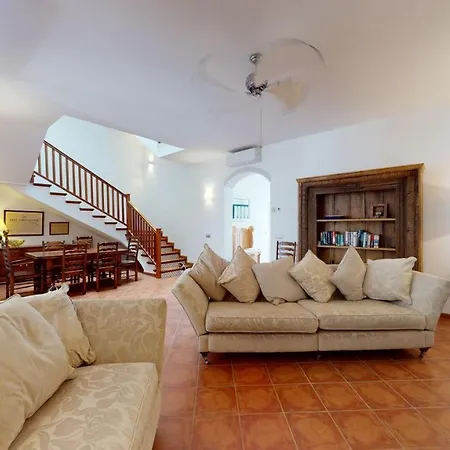 Luxury 5 Bed House Private Pool And Sea View Ferienhaus *